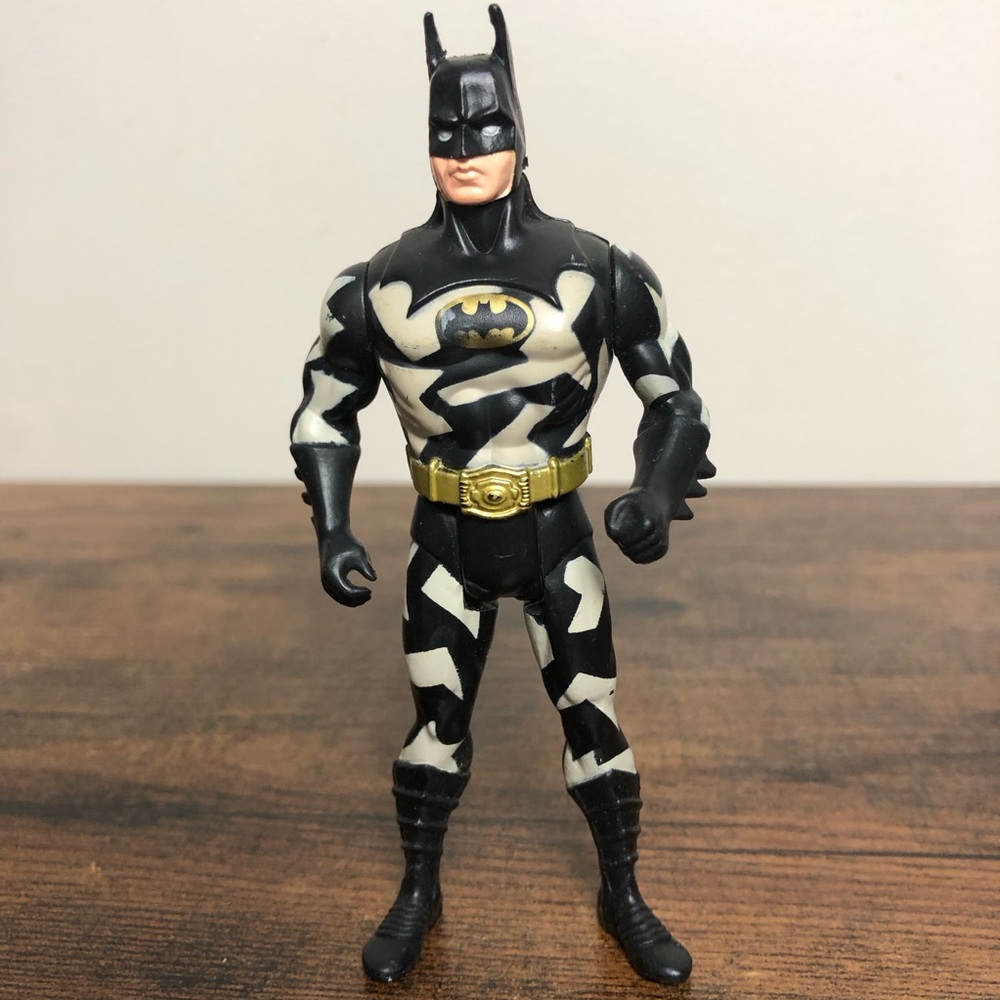 Vintage 1990 Kenner Batman Action Figure